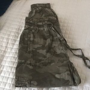 Camo AE joggers